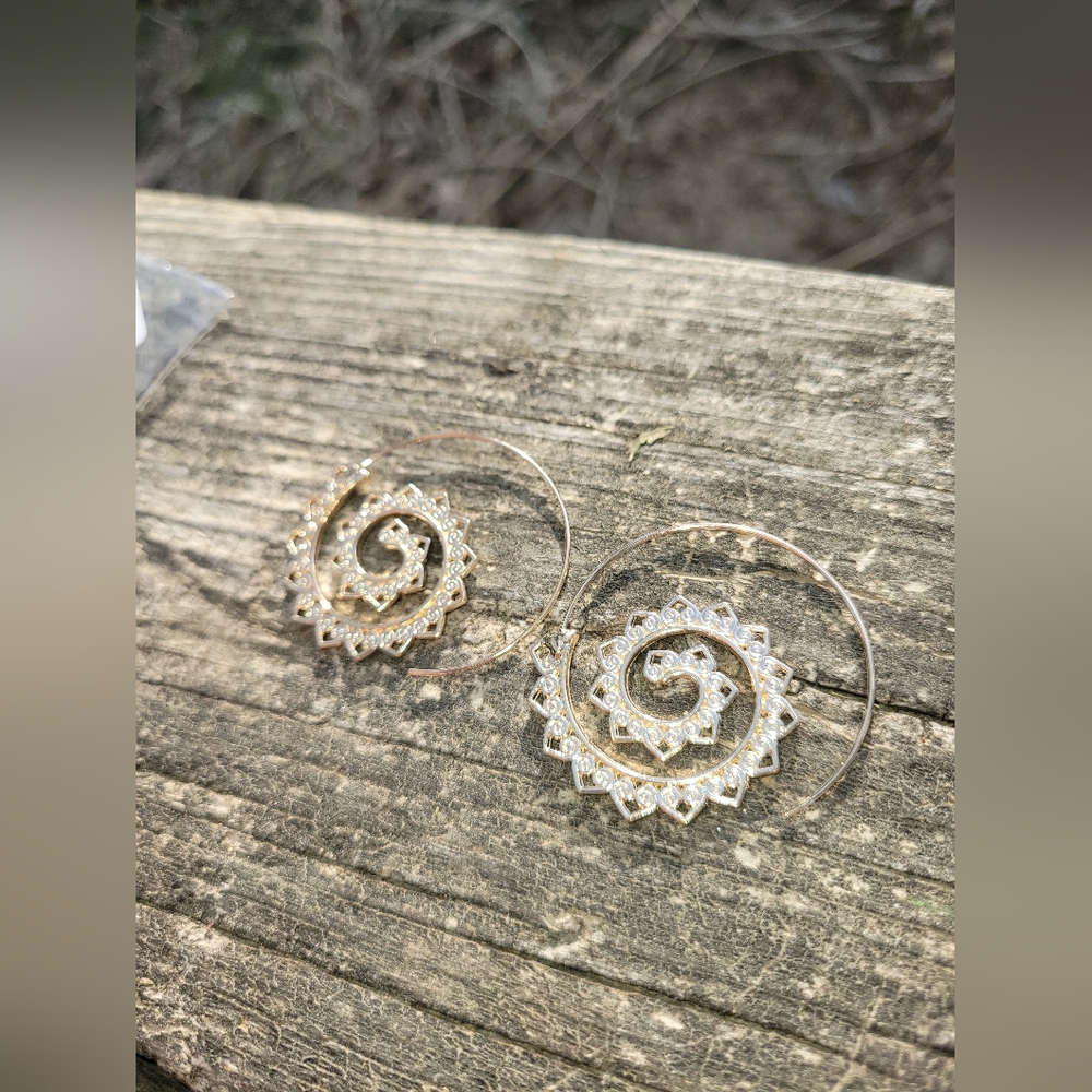 Elegant Spiral Gold Earrings